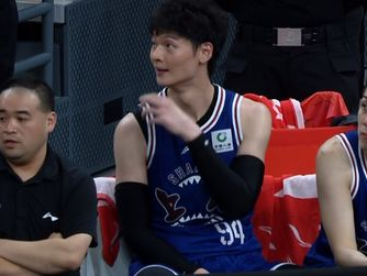 杨瀚森主动出击，勇攀事业高峰
